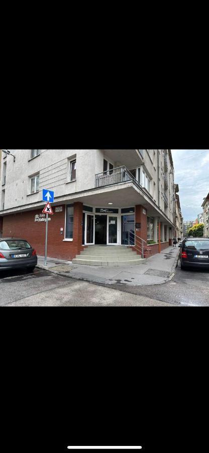 Viola Hostel Budapest Eksteriør billede
