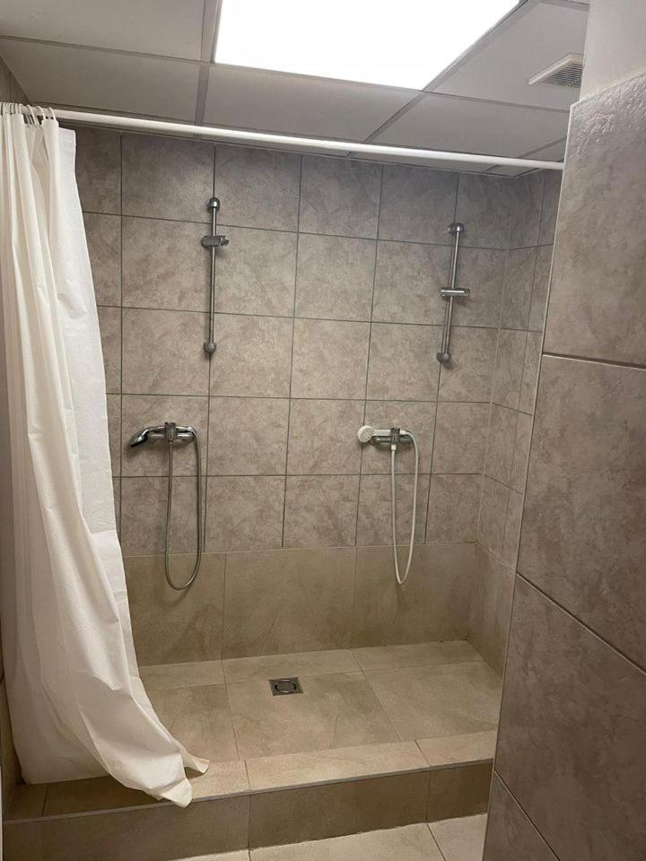 Viola Hostel Budapest Eksteriør billede